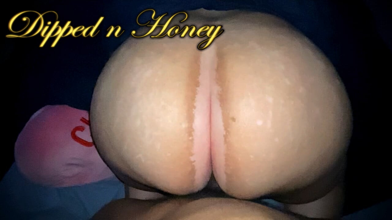 Honey yine yorganın altından ifşa olan büyük güzel götüyle yakalandı!!