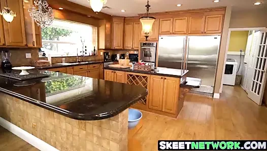 Sıcak elena koshka gets kaba doggystyle