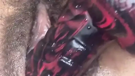 Bugün gümrük yaparken kendimi tamamen boşalttım.