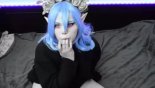 Elf tatlı kız mastürbasyon yapıyor