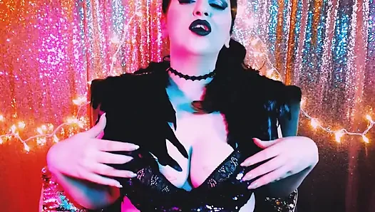 Besleniyor - succubus dönüşümü