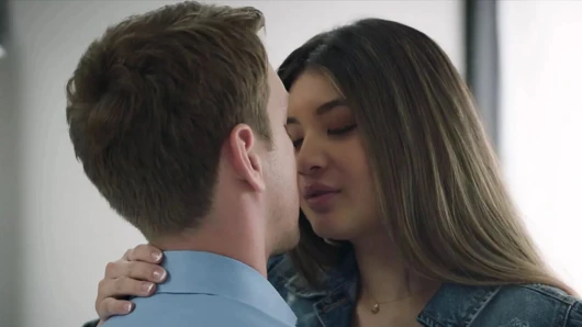 Tushy brenna sparks evli bir adam tarafından ağzı açık olmak istiyor