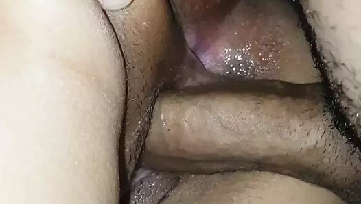 Esposa tomando pirocada de lado