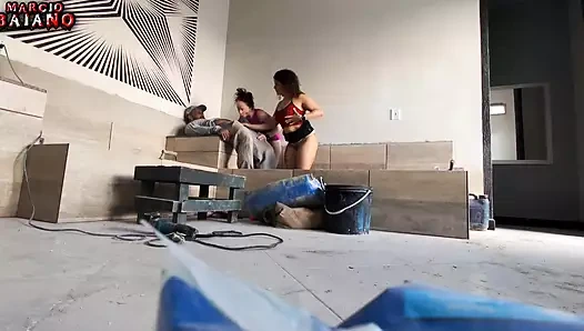 İNŞAAT IŞÇISI ÜNIFORMASıNı PATRONLARıNA BILE ÇıKARMADı