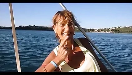 Kitty üzerinde benim yat için mastürbasyon