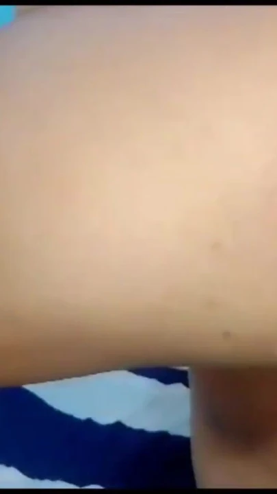 Захватывающий момент от "Грудастая мачеха в сексуальном нижнем белье мастурбирует волосатую киску моего мужа до оргазма!"