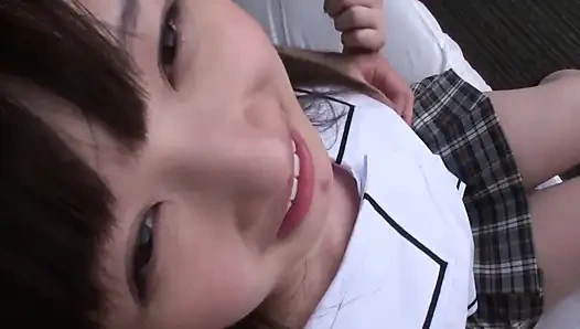 Uzun bacaklı, yumuşak tenli. Hızlı kırılıyor ve daha fazlasını istiyor