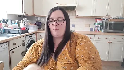 Ssbbw vs godzilla burger eating