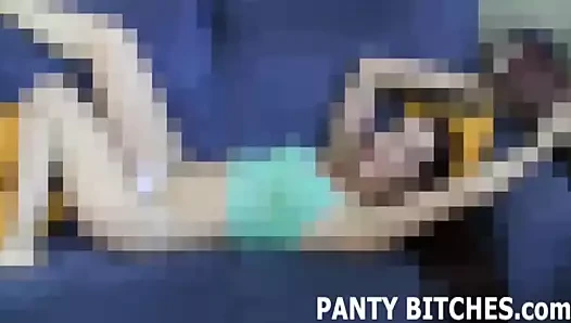 Kırmızı sıcak yeni külot joi'mi beğendin mi