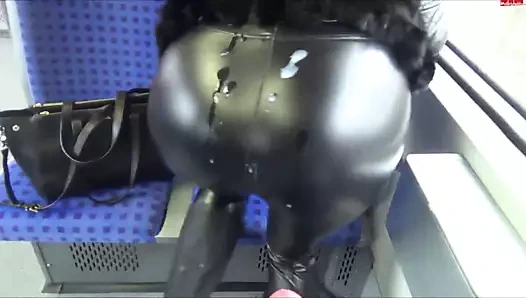 Spermawalk in der S-Bahn