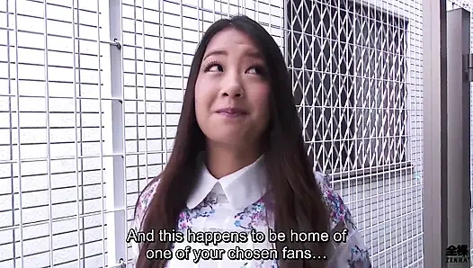 Jav yıldızı Satomi Suzuki evinde dünyanın en şanslı hayranını ziyaret ediyor