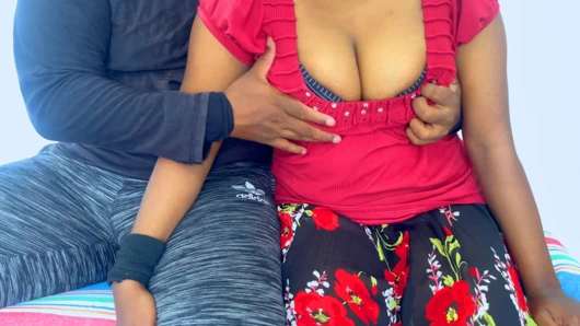 Hintli ateşli azgın yenge kocasıyla sert sert sikişiyor yüksek sesle azgın inleyen büyük göt