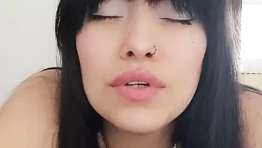 Sıcak latina dokunmadan kendini komşu ile video görüşmesi var