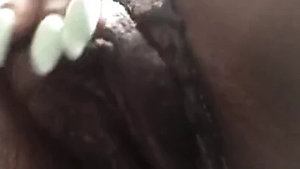 Yağlı yengeç var ve ona masaj yapmayı seviyor