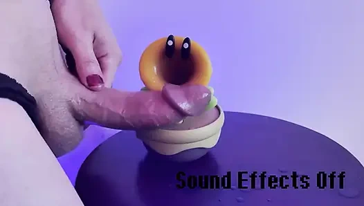 Ateşli yapıştırıcı oyuncak figürü dölle kaplıyor