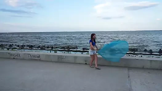 Mavi şal (vinç) ile dans edin