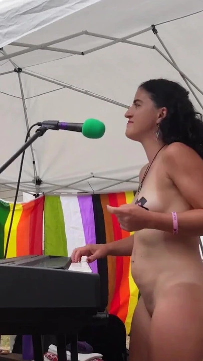 Fuck-a-palooza 2025: sahne gösterisi - cliff media productions | Klip 3