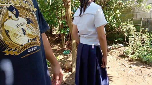 18 yaşındaki öğrenci trike sürücüsü tarafından herkesin içinde sikiliyor