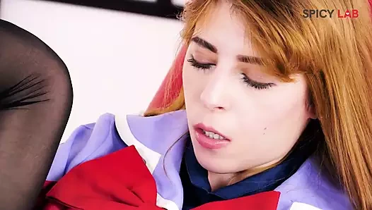 Yukikon genç sarışın dildo istiyor ve sürtük gibi mastürbasyon yapıyor