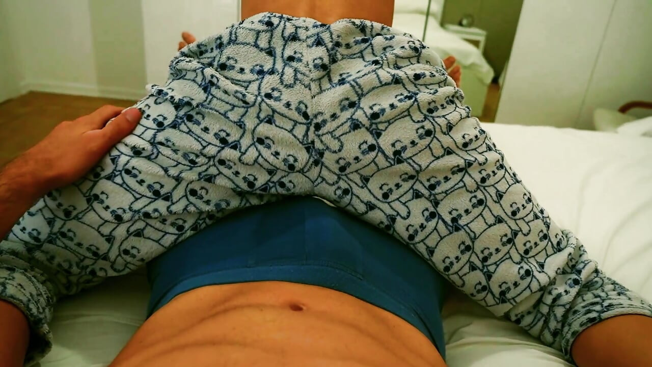 ATEŞLI ODA ARKADAŞıMLA KURU SÜRTÜŞME AYNı ANDA ORGAZM VE BOŞALMA