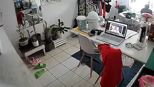 Ben yokken karımın odasında