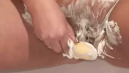 Annadevot - amımı traş ediyorum