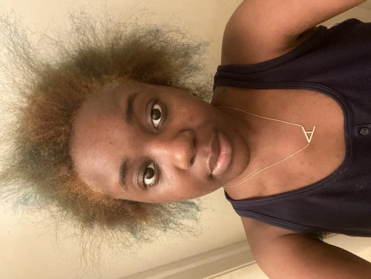 Tüm seks pozisyonlarında dildo seks oyuncağıyla güzel kıllı siyah zenci amcığımı oynarken beni sikişirken izle