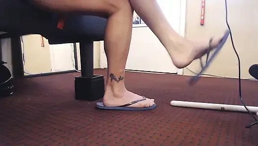 ASMR flip flop slapping blue balloons