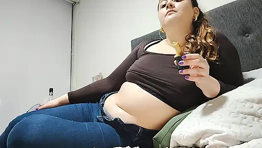 Nicole'ün büyük pizza bingesi: karnı patlayan mutluluk