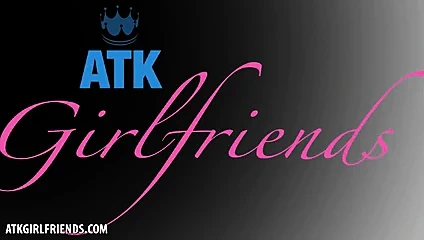 Hannah hawthorne sulu dudaklarını senin horozun etrafına sarar (pov)