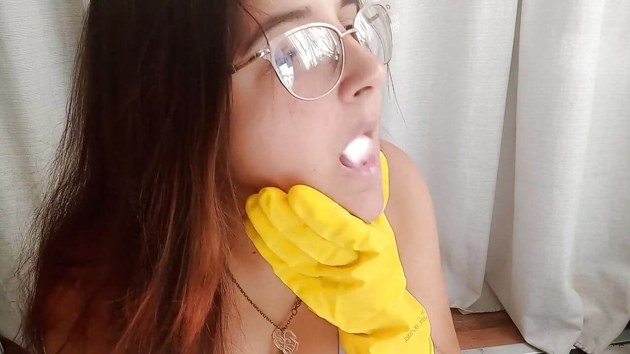 Lateks eldivenler bubblegum ve balon üfleme - tavşan tezgahçı