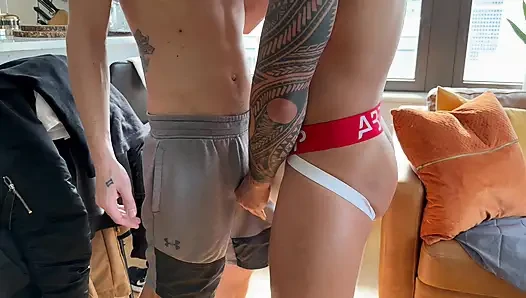 Jona Ortiz, Jay Summers ve Aiden Ward arasında üçlü seks