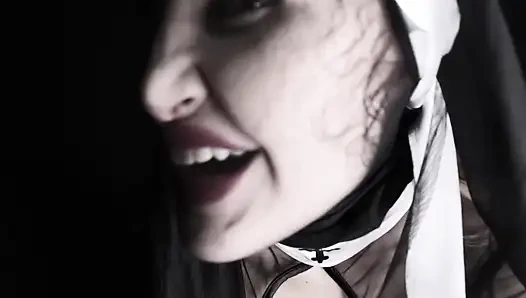 Diva del tubo karanlık bir rahibe