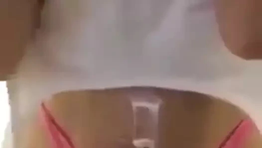 Vikentia Limenas seksi kremsi memeler