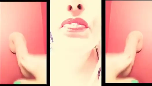 Kız arkadaşın seni pornoya bakarken yakaladı, bu yüzden sana tükürüyor ve sikini tokatlıyor konuşmadan