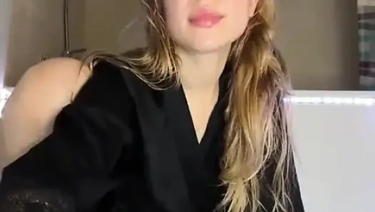 Horny bbw fucking in the bathroom