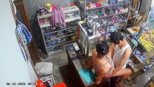Eski kız arkadaşımla telefonda konuştum, evine geldim