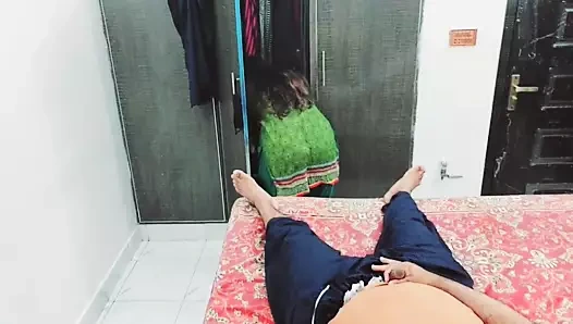 O çalışırken Dick gerçek Pakistanlı hizmetçi flaş