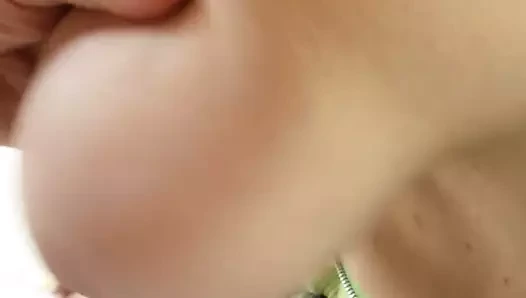 Büyük baştankara el sallayarak