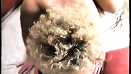 Sarışın ile dev memeler gets becerdin üzerinde the zemin