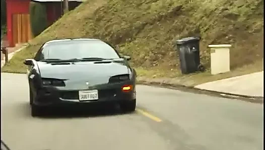 Üç adam oynamayı seviyor