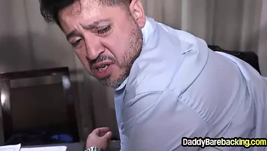 Şişman eşcinsel barebacked içinde doggystyle tarafından rimming delisi damızlık