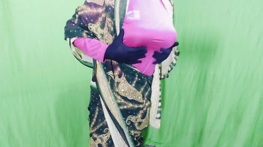 Hintçe pornoda başkasının yarağıyla sikişmeye bağımlıyım