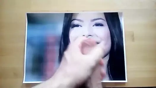 miranda cosgrove üzerinde Cumtribute 2