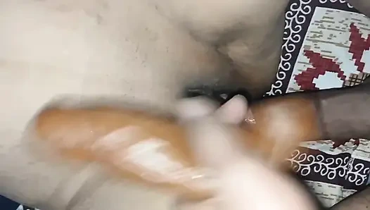 Evli kadın kocasının arkadaşı tarafından sikiliyor gerçek amatör, aldatan evli kadın