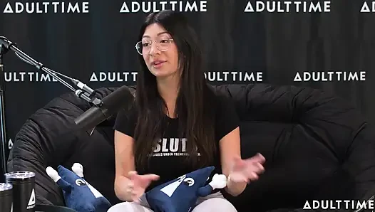 Cami Strella bir kült hayatta kalmak, tiktok şöhreti ve tek eşlilik dışı | Adult Time Podcast