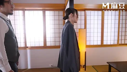 Modelmedia asia - yaşlı üvey erkek kardeş kocasını yarağıyla kaybeden dul kadını teselli etti