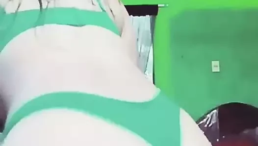 Bailando en mi cuarto p 2