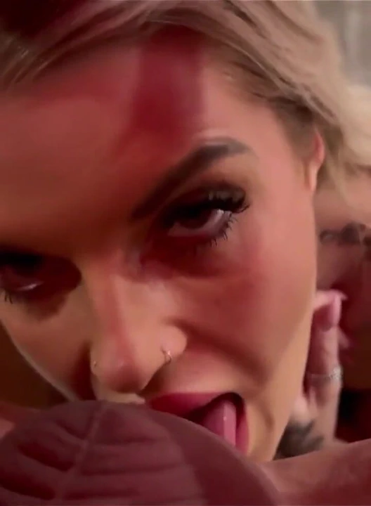 Göt deliğini yalamayı seviyorum!