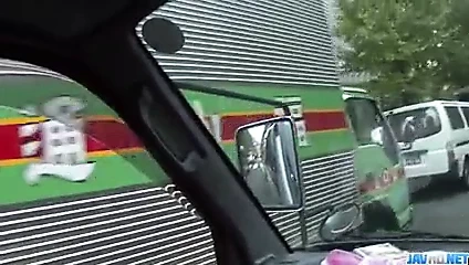 Serina oynamak için lezzetli bir yarak alıyor